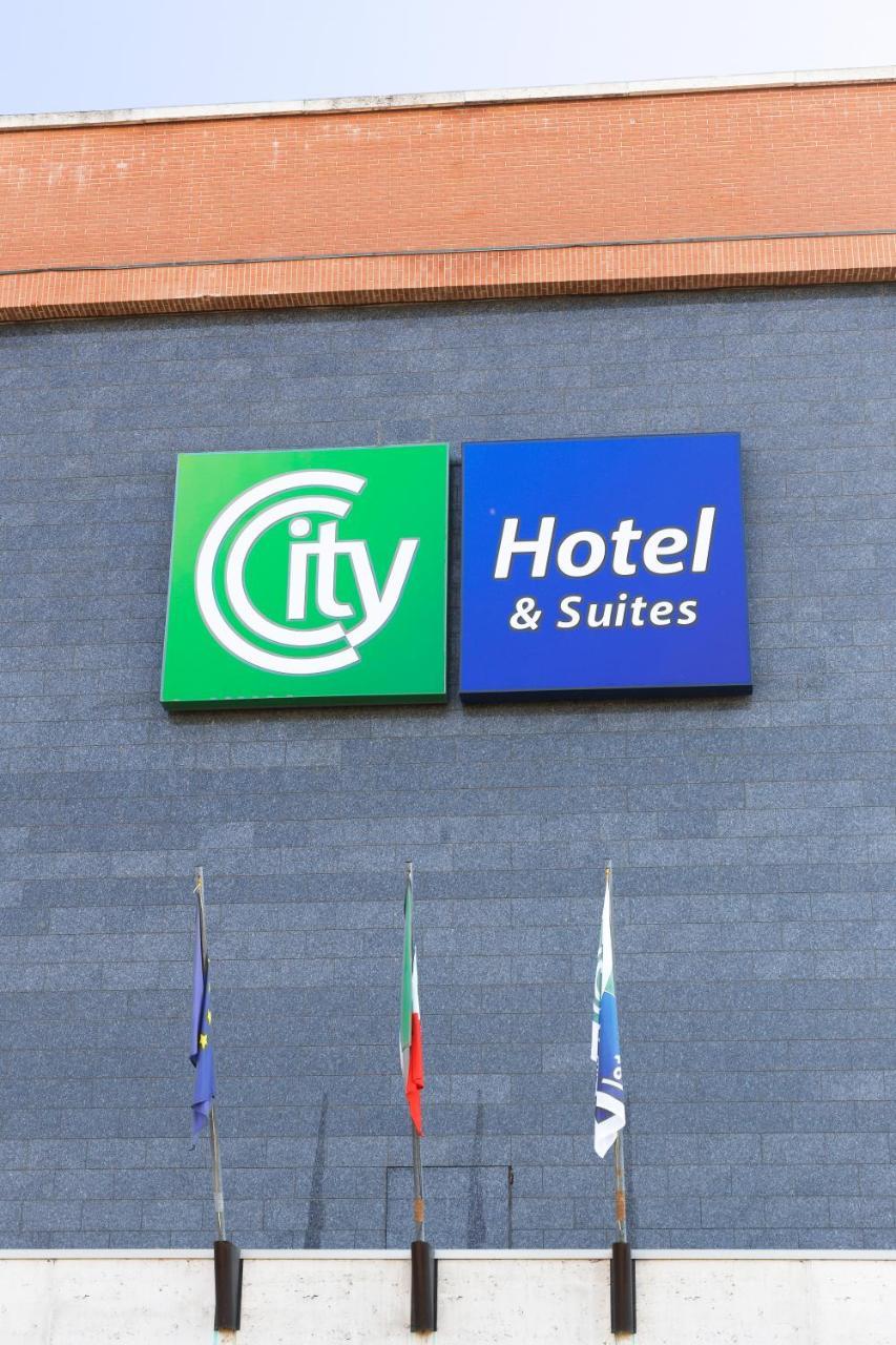 City Hotel & Suites 福利尼奥 外观 照片