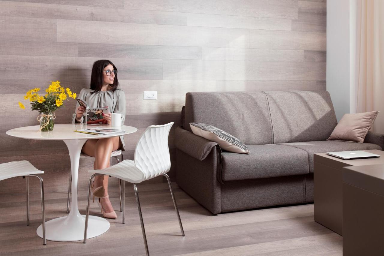 City Hotel & Suites 福利尼奥 外观 照片